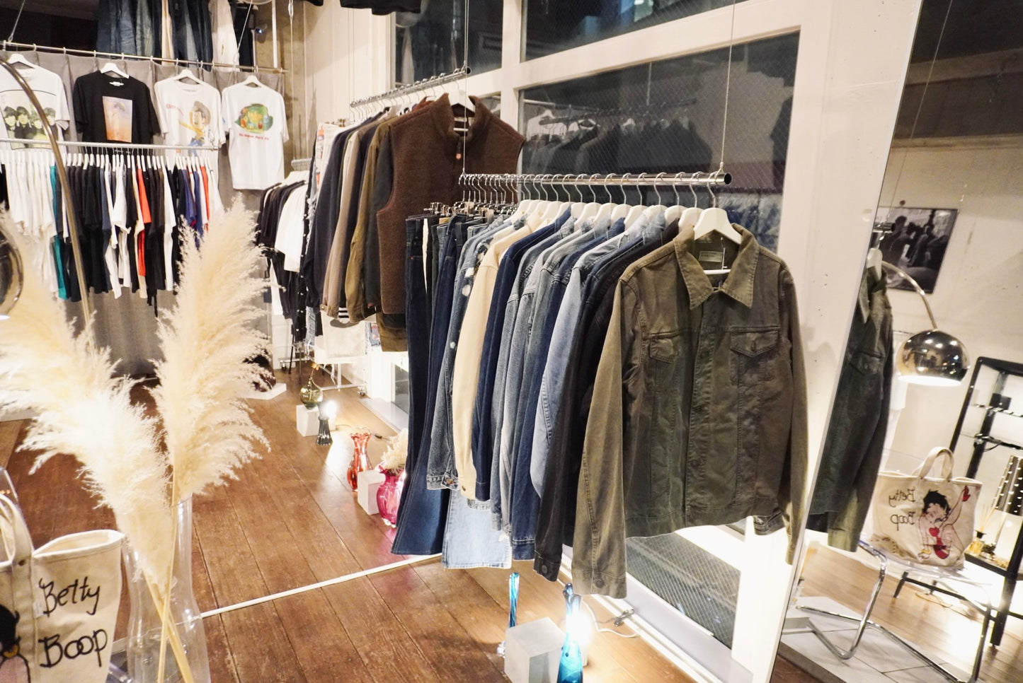 USED CLOTHING HOUSE A